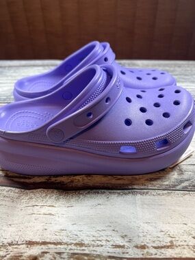 NEW Crocs Classic Clogs – Violet Purple – Kids Size J6 💜